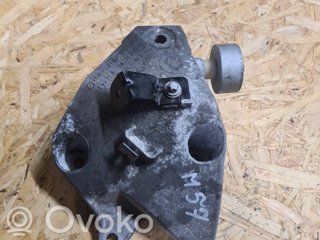 BMW 7 G11 G12 Engine mounting bracket 
