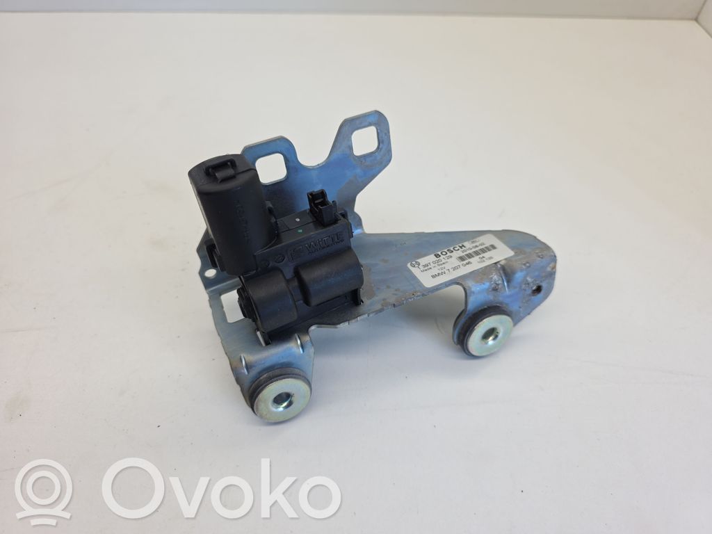 BMW 5 F10 F11 Zamek / Zatrzask szyby klapy tylnej bagażnika 