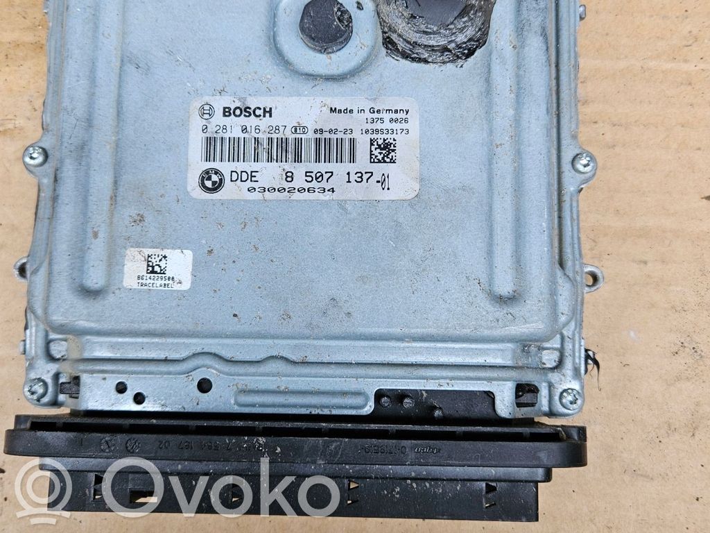 BMW 3 E90 E91 Engine control unit/module 