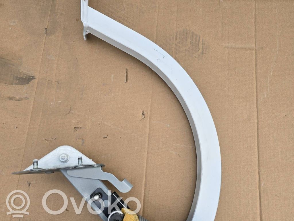 Jaguar XE Tailgate hinge 