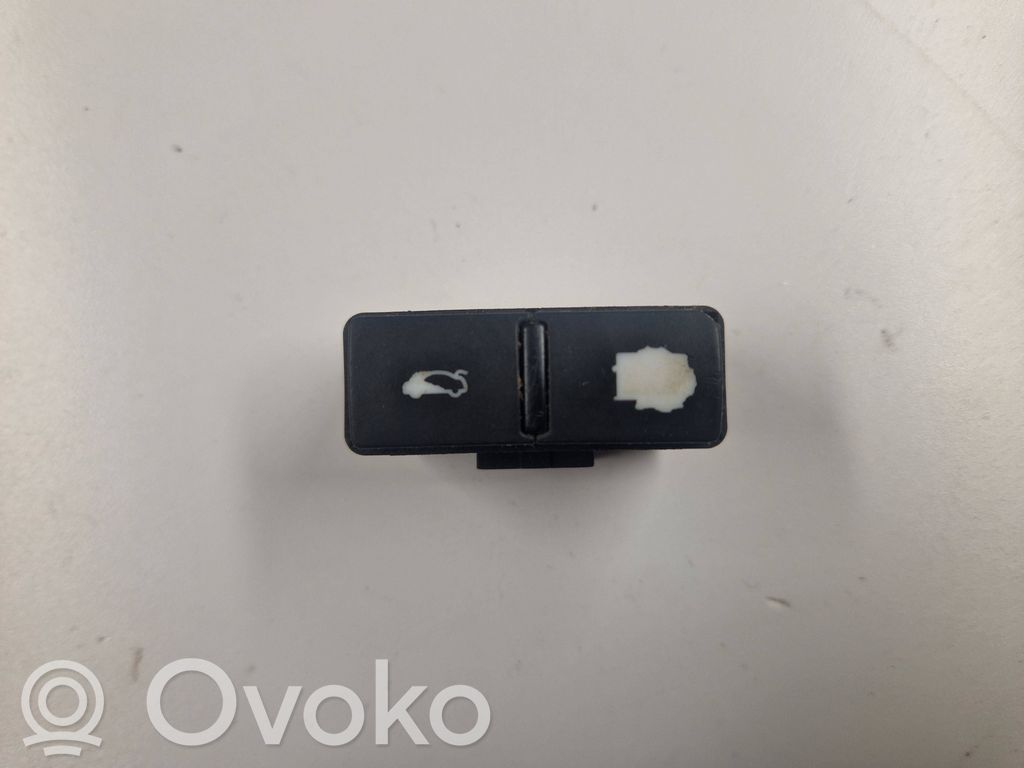 Audi A8 S8 D3 4E Fuel tank opening switch 