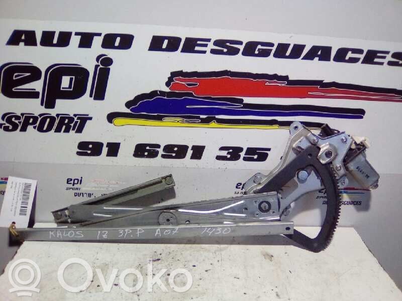Regulador manual de la ventanilla delantera   DIZQ