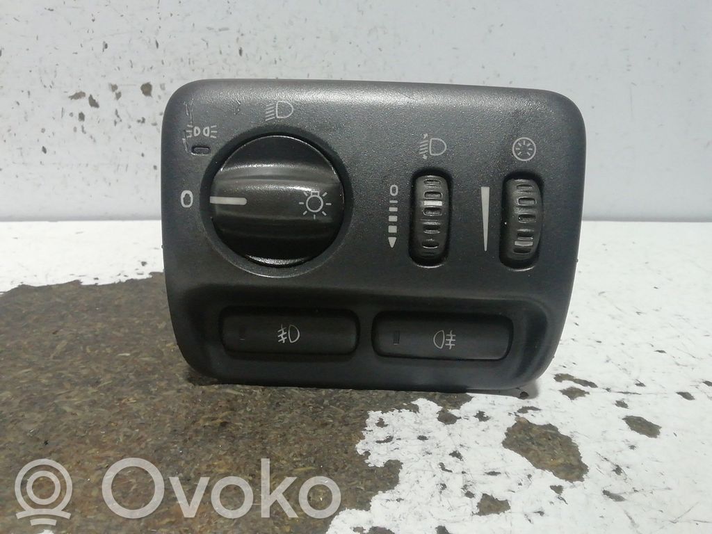 Panel lighting control switch   MF095400160