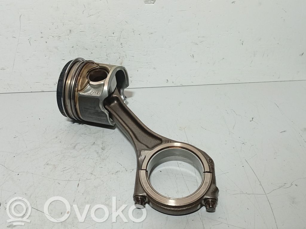 Audi A6 C7 Piston 