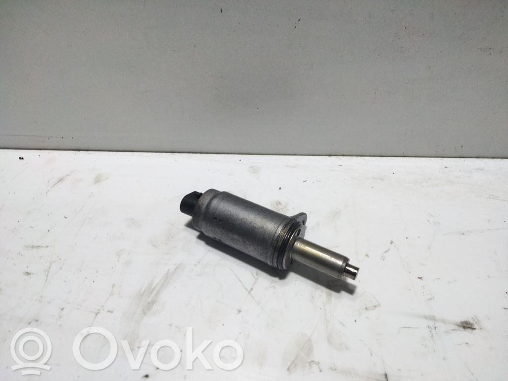 Inyector de combustible   06E103697Q