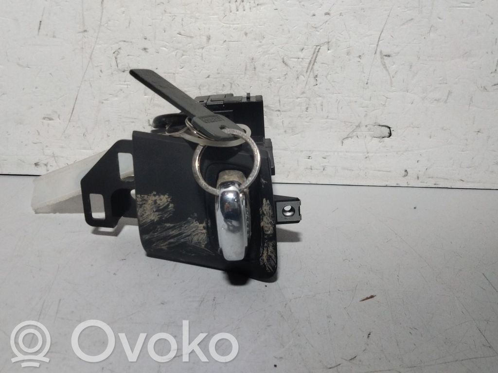 Užvedimo spynelė   3330430101,8K0909131