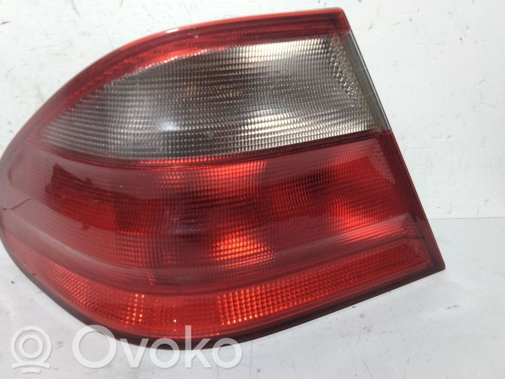 Mercedes-Benz CLK A209 C209 Lampă spate în caroserie 