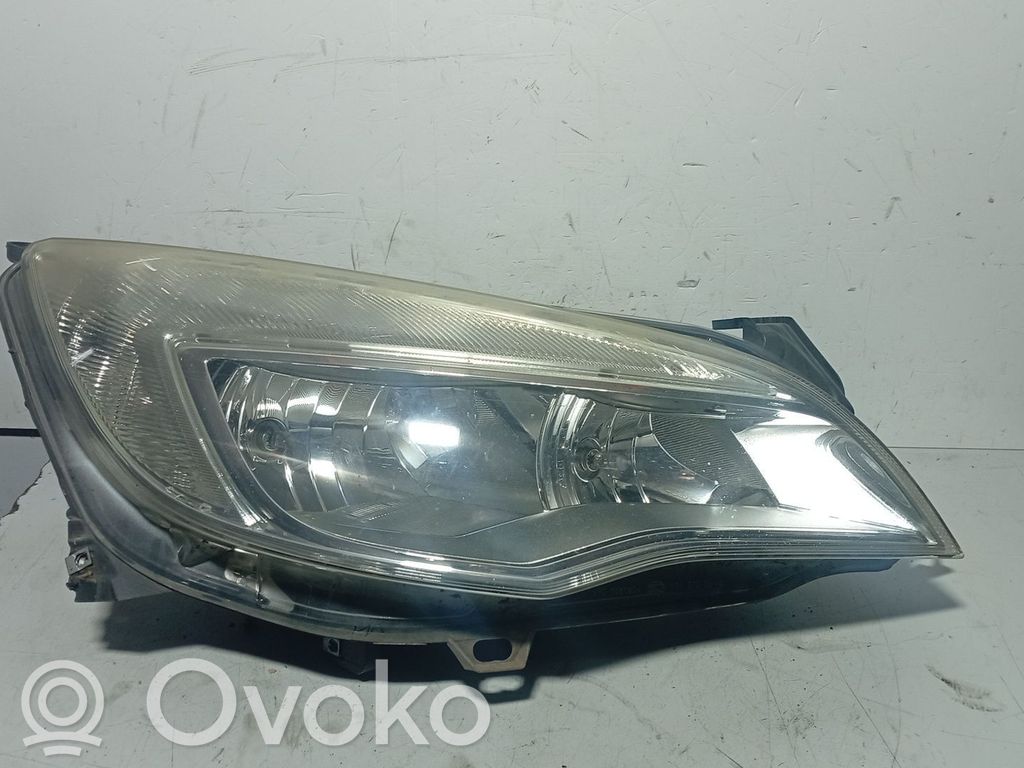 Opel Astra H Lampa przednia 