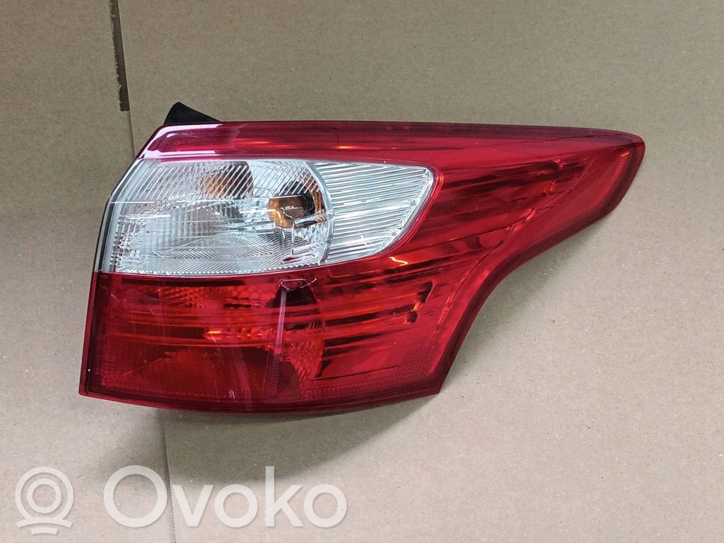 Rear/tail lights