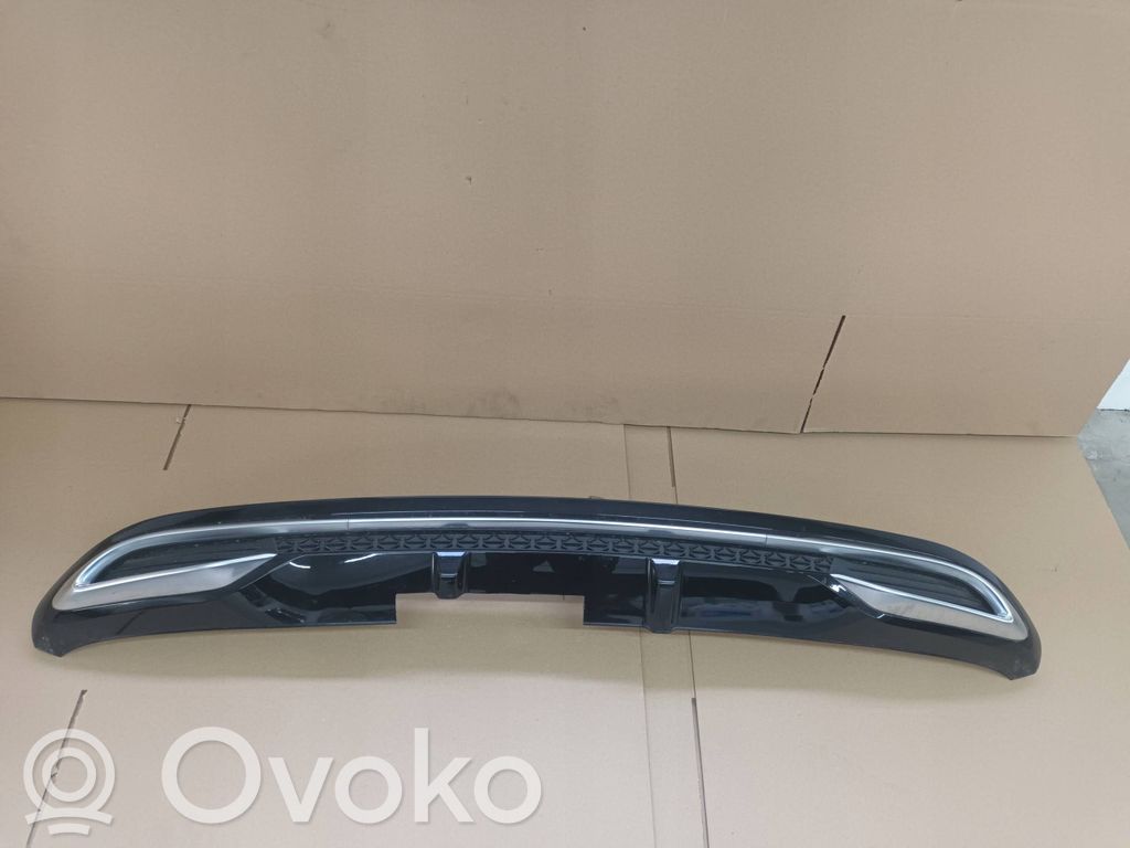 KIA Ceed Takapuskurin koristemuotolista 