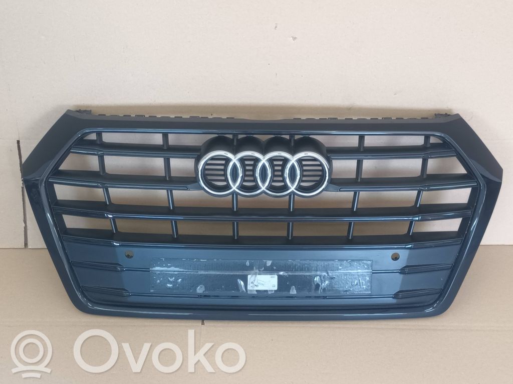 Audi Q5 SQ5 FY Maskownica / Grill / Atrapa górna chłodnicy 