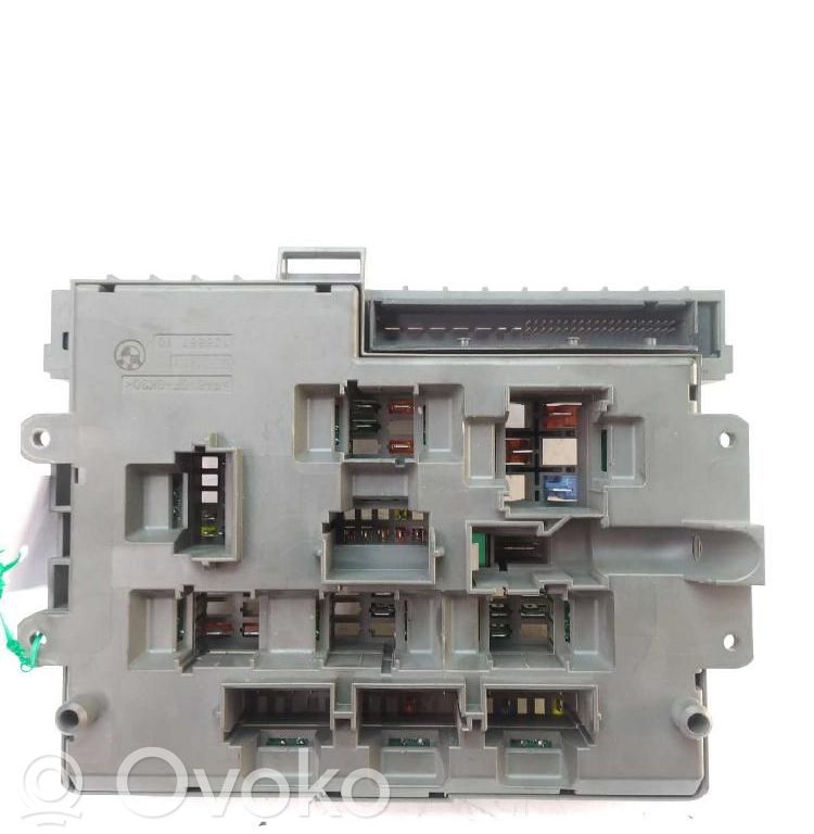 BMW 3 E90 E91 Drošinātāju bloks 