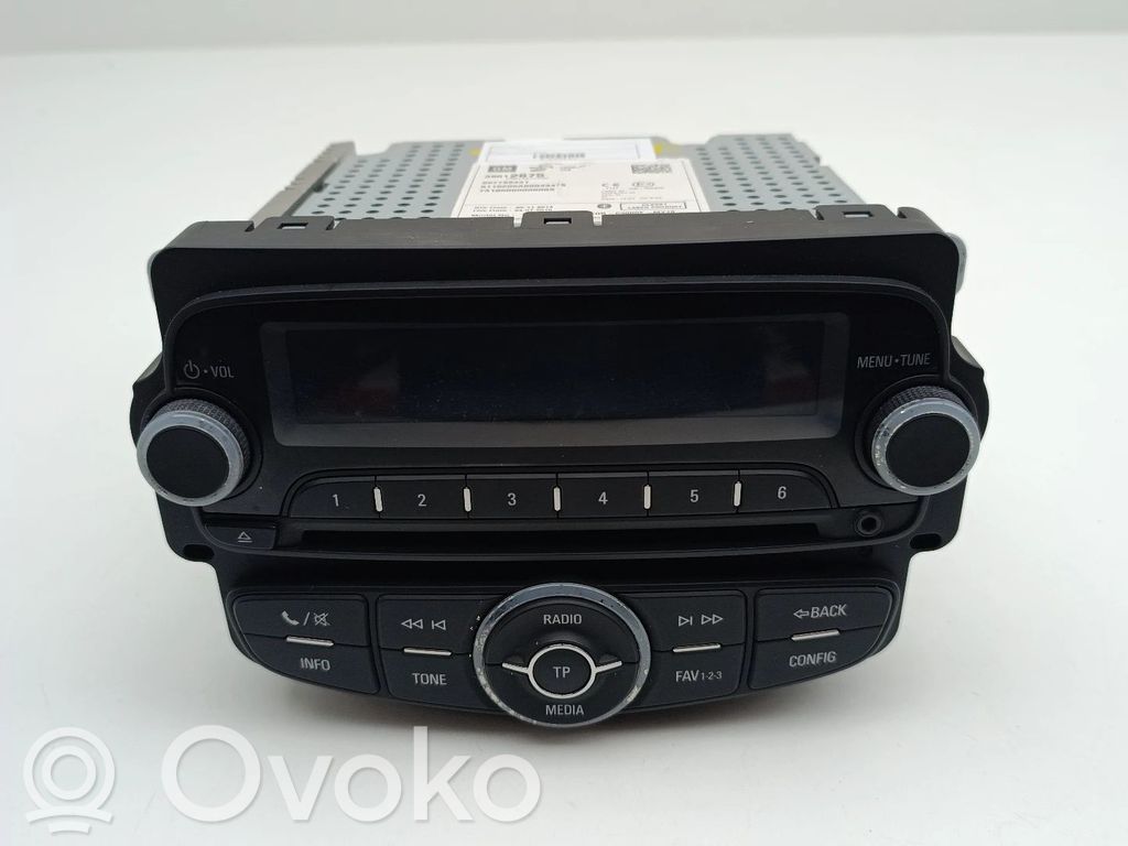 Radio / CD-Player / DVD-Player / Navigation   39012675,557799431,DWGM1004