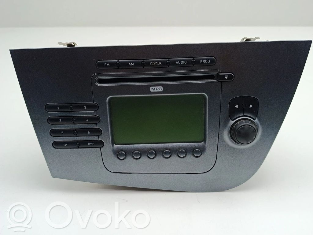 Seat Leon (1P) Panel / Radioodtwarzacz CD/DVD/GPS 