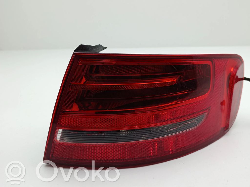 Rear/tail lights   8K9945096