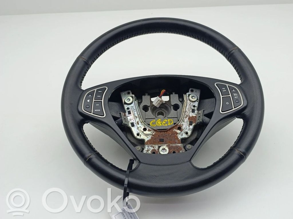 Steering wheel   561101H170