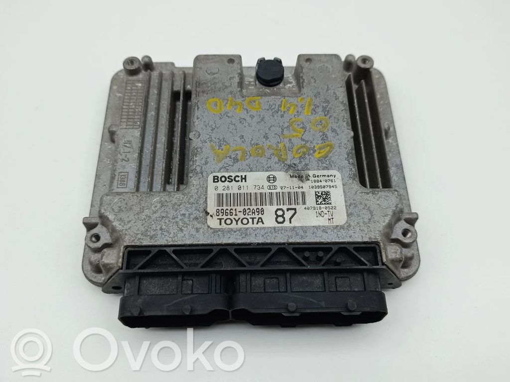 Toyota Corolla E120 E130 Variklio valdymo blokas 