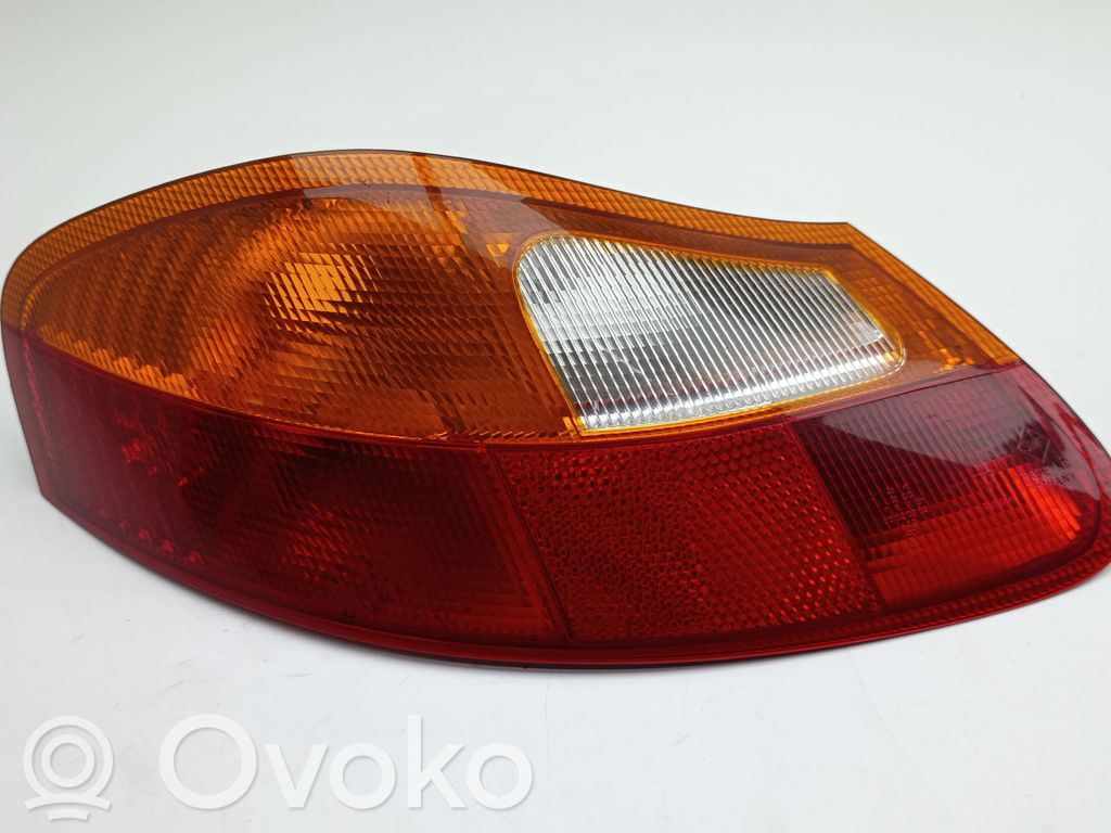 Porsche Boxster 986 Takaluukun takavalot 