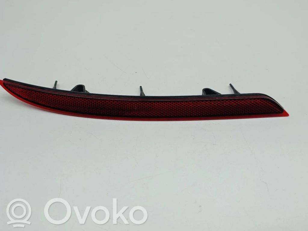 Opel Astra J Reflector spate 