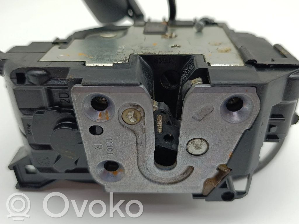 Renault Megane III Front door lock 