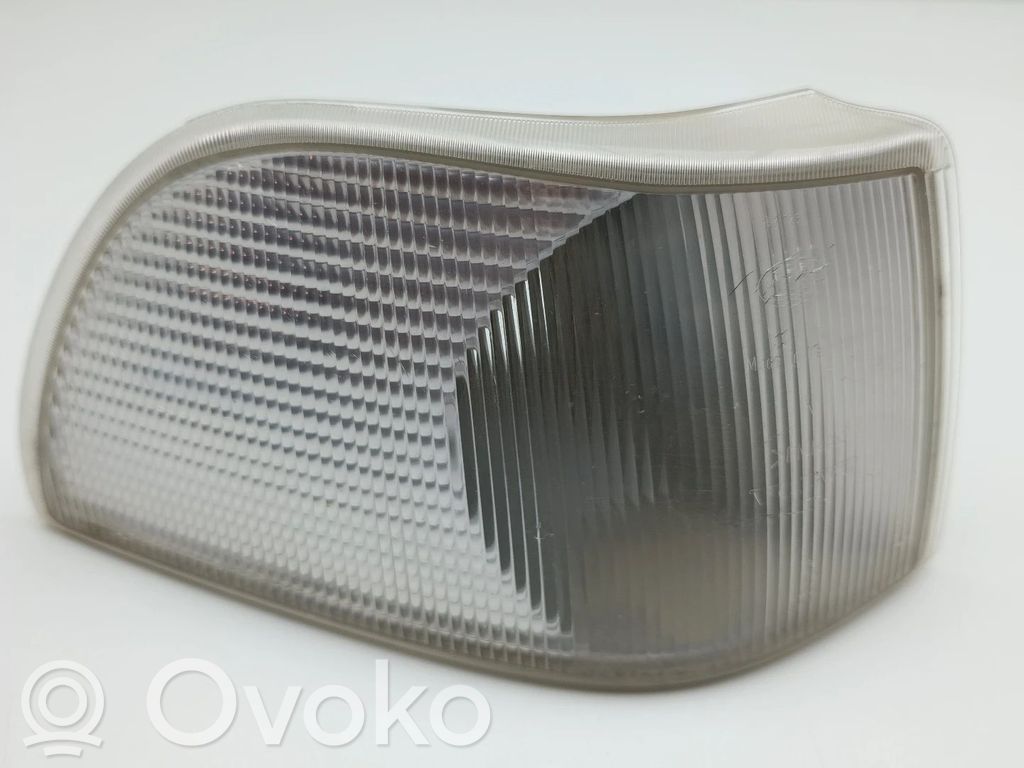 Volvo S70  V70  V70 XC Etupuskurin suuntavilkku 