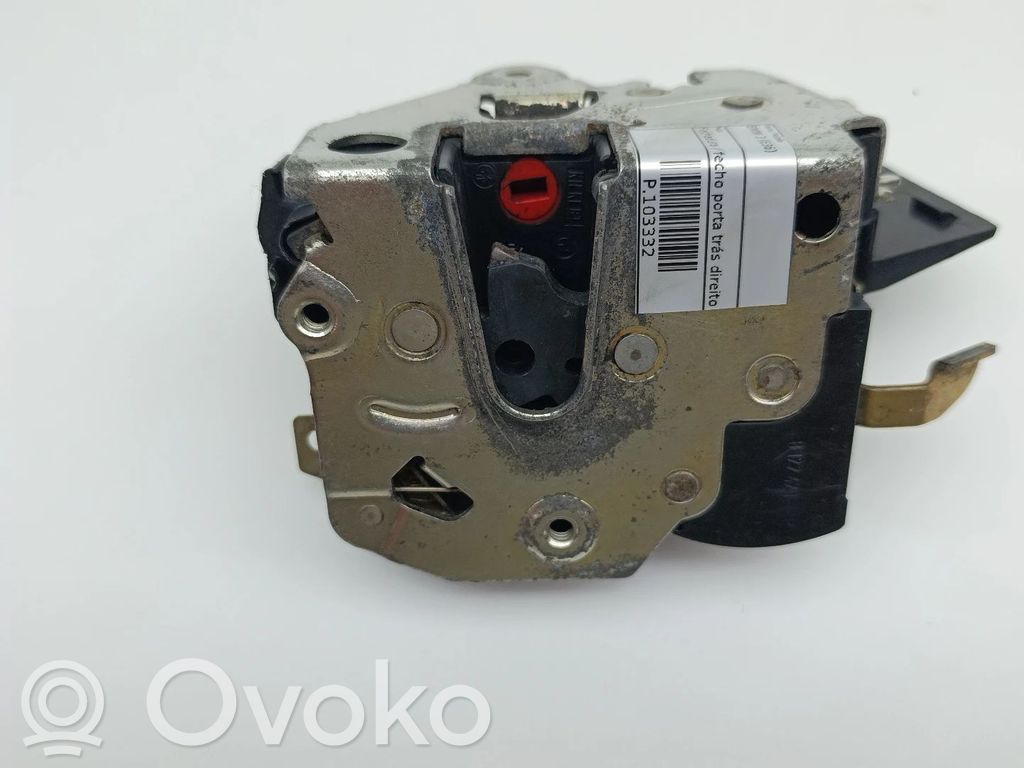 Rear door lock   8122420