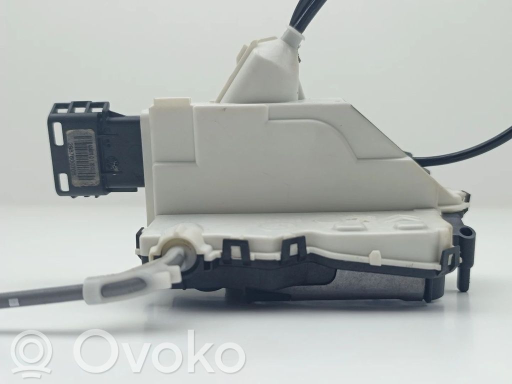 Citroen C4 Cactus Aizmugurē slēdzene 