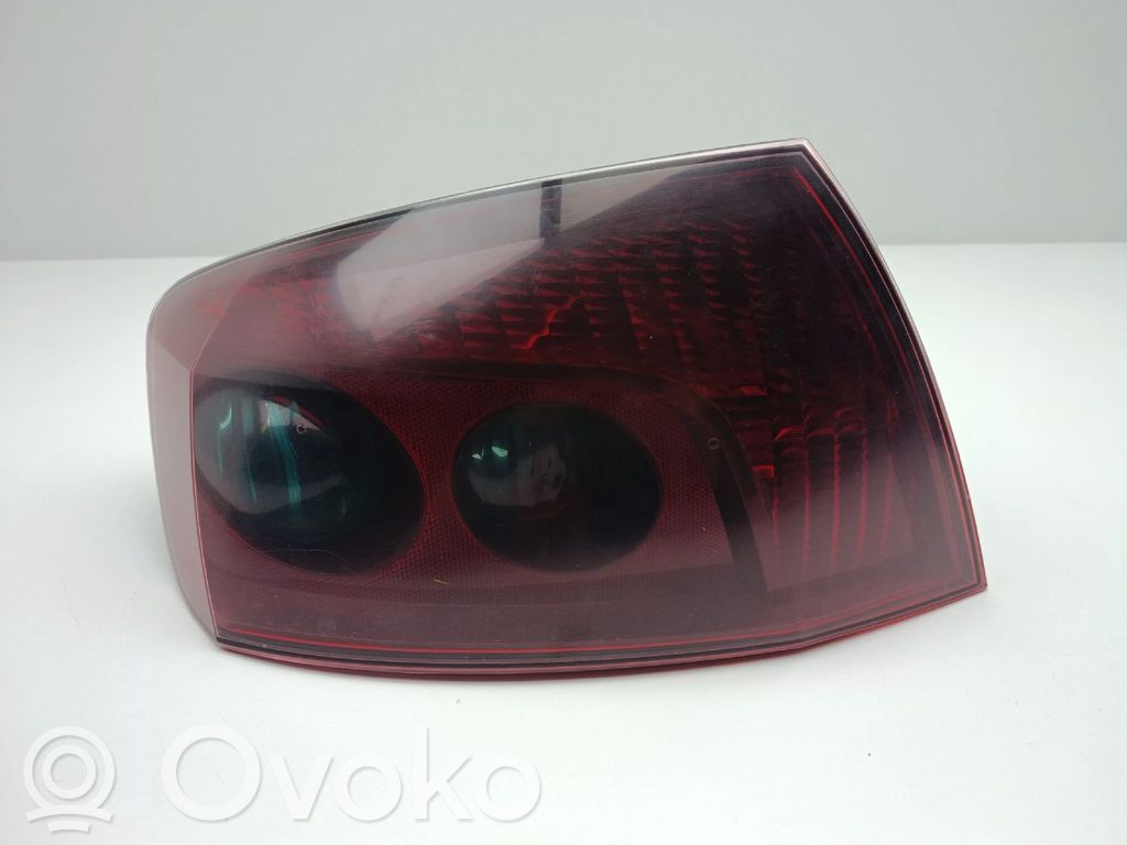 Peugeot 407 Takaluukun takavalot 