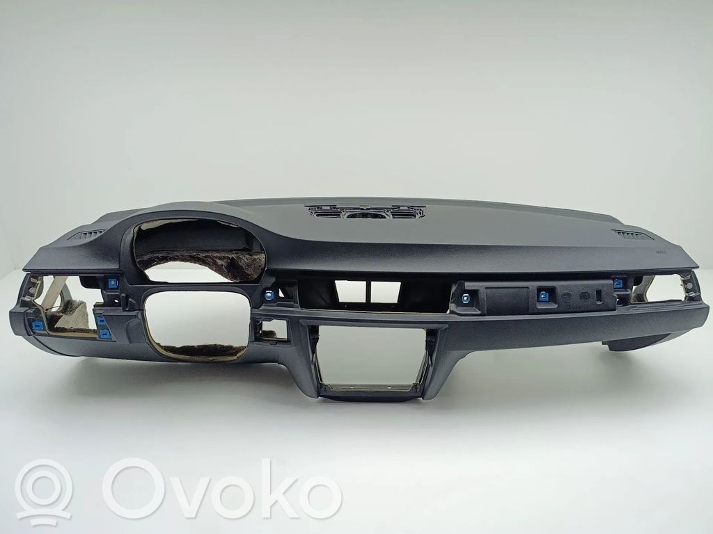 Dashboard   51457075392,72758412