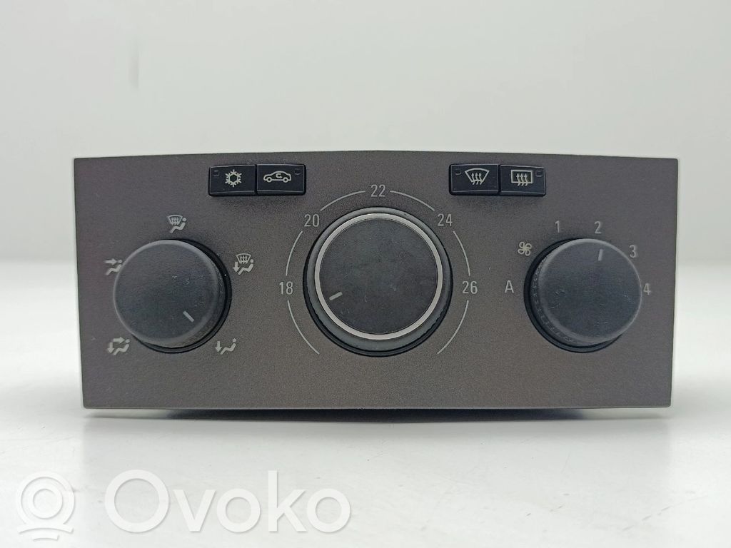 Opel Astra H Climate control unit 