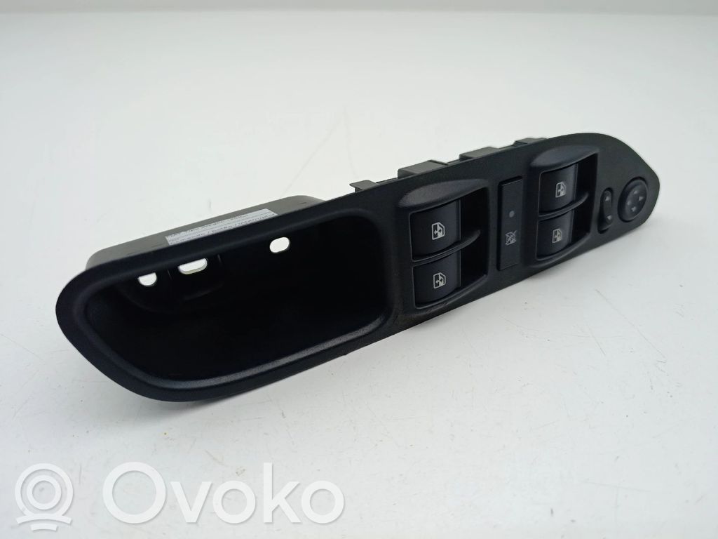 Fiat Tipo Electric window control switch 