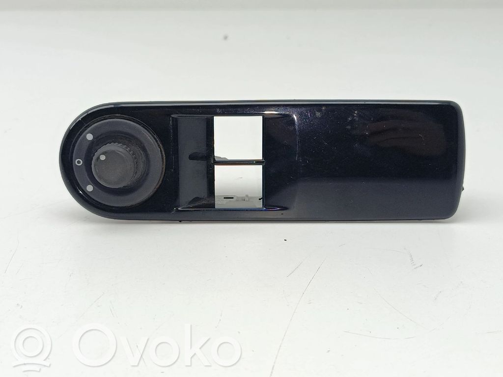 Electric window control switch   809612367R