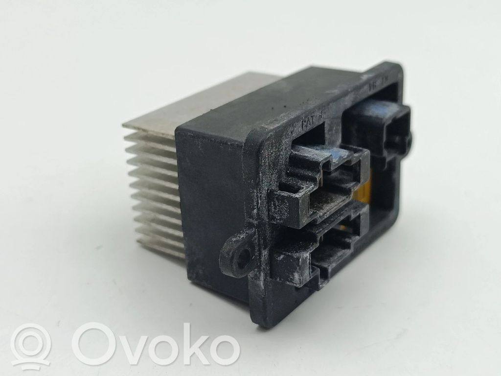 Heater blower fan relay   A43003000