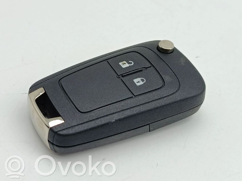 Opel Astra J Virta-avain/kortti 
