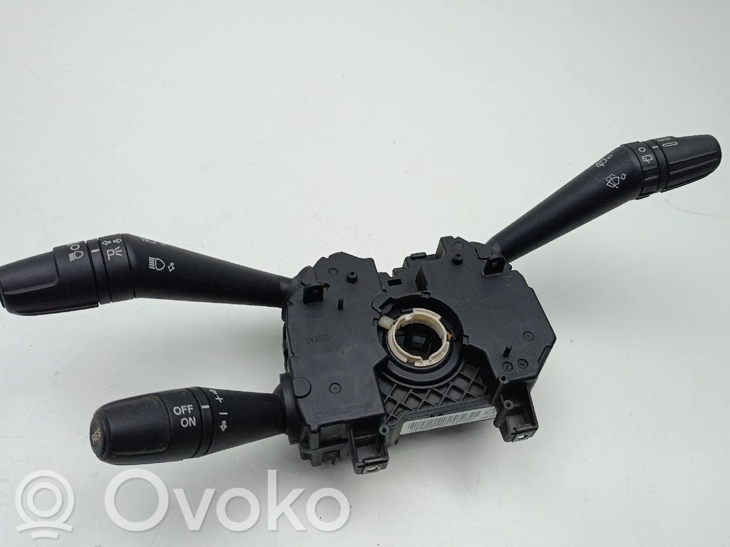Alfa Romeo Giulietta Otros interruptores/perillas/selectores 