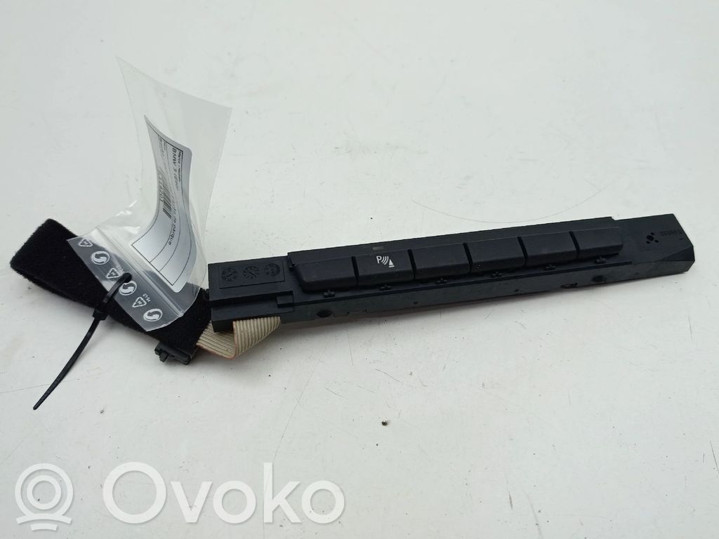 BMW 3 E90 E91 Rankinio stabdžio jungtukas 