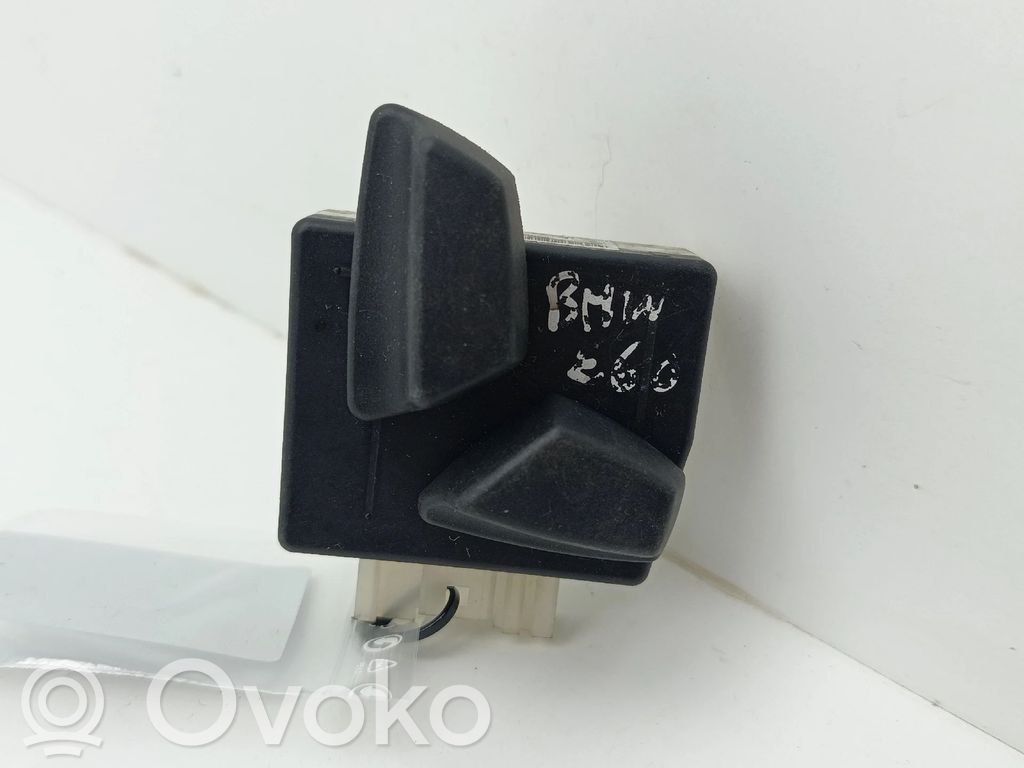 Seat control switch   6958525
