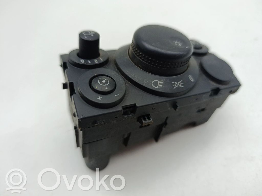 Valokatkaisija   13100136,LK04063030