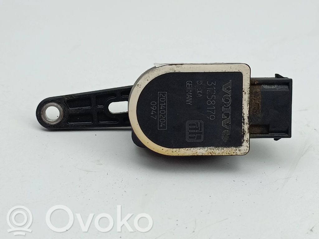 Volvo V40 Motor reglare nivel far 