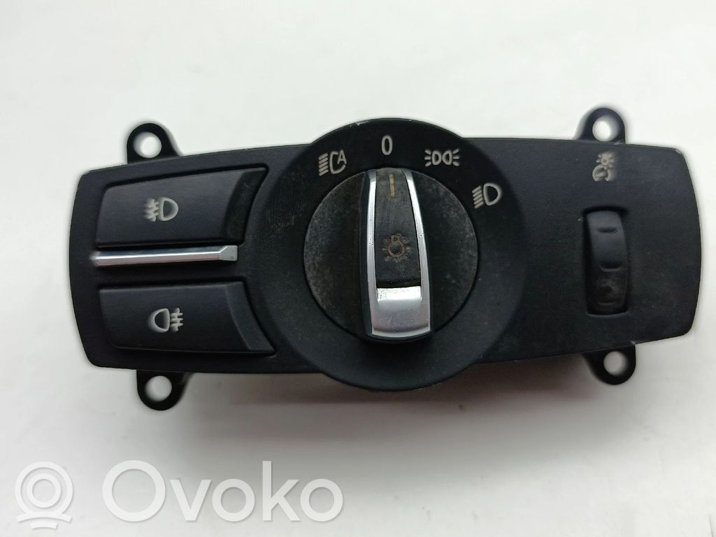 Light switch   9192744,3392020101