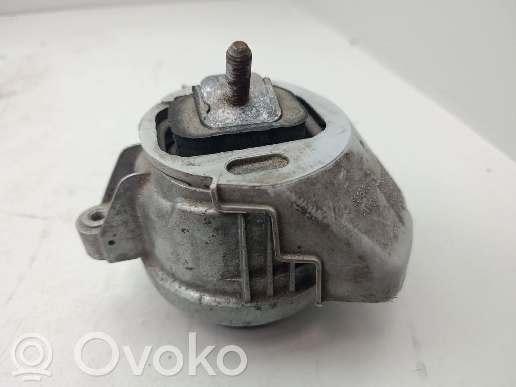 Engine mount bracket   2284818