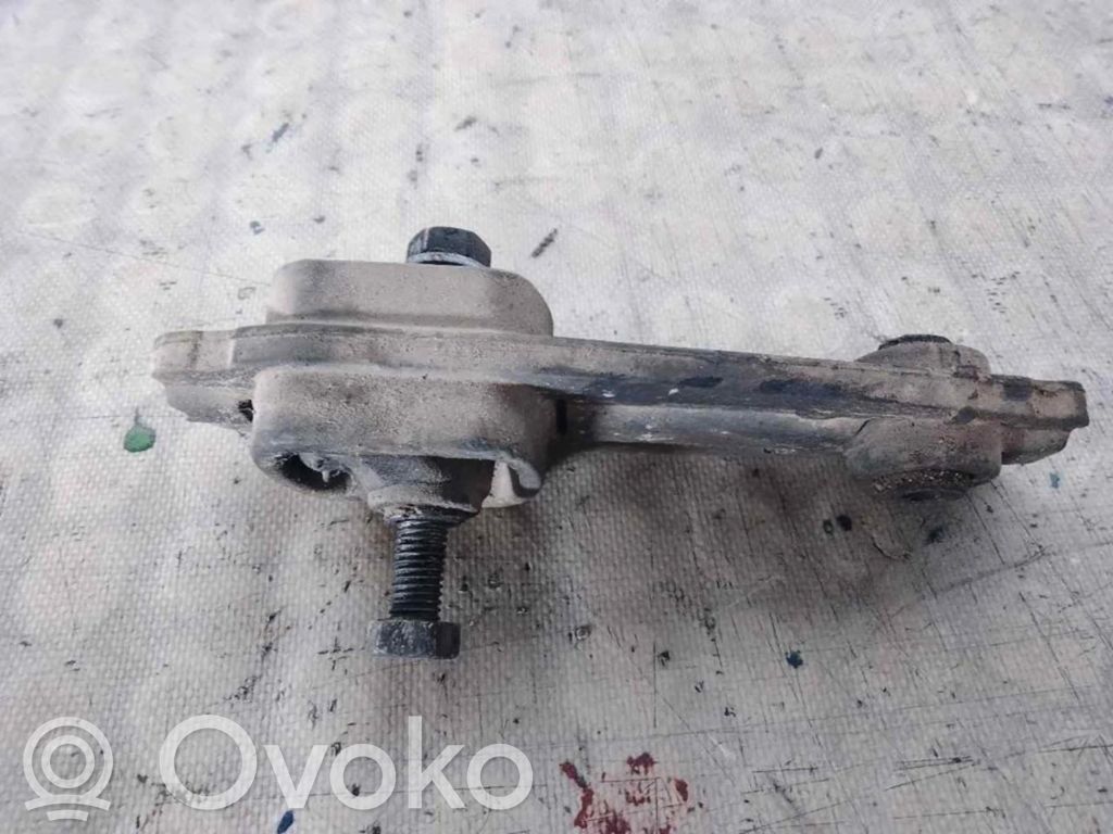 Engine mount bracket   SOPORTEMOTOR