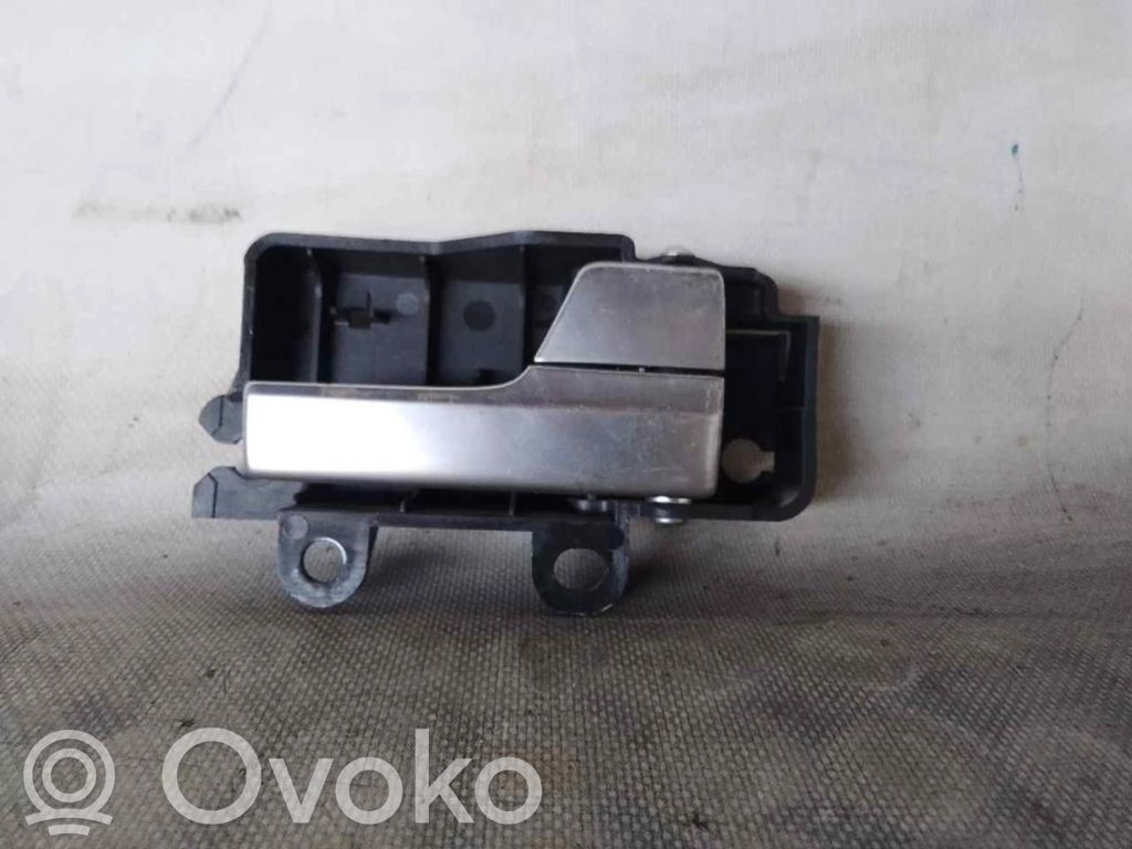 Manecilla interna puerta delantera   R22600,R22600