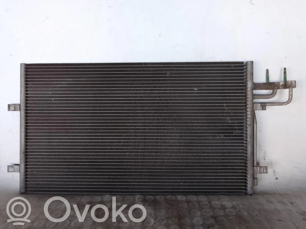 Radiateur condenseur de climatisation