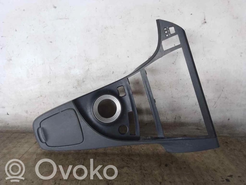 Toyota Prius (NHW20) Listwa dolna zderzaka tylnego 