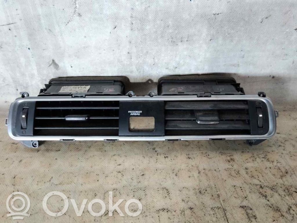 KIA Rio Rejilla de ventilación central del panel 