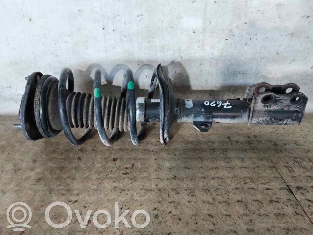 Toyota Corolla E120 E130 Priekšpusē amortizators 