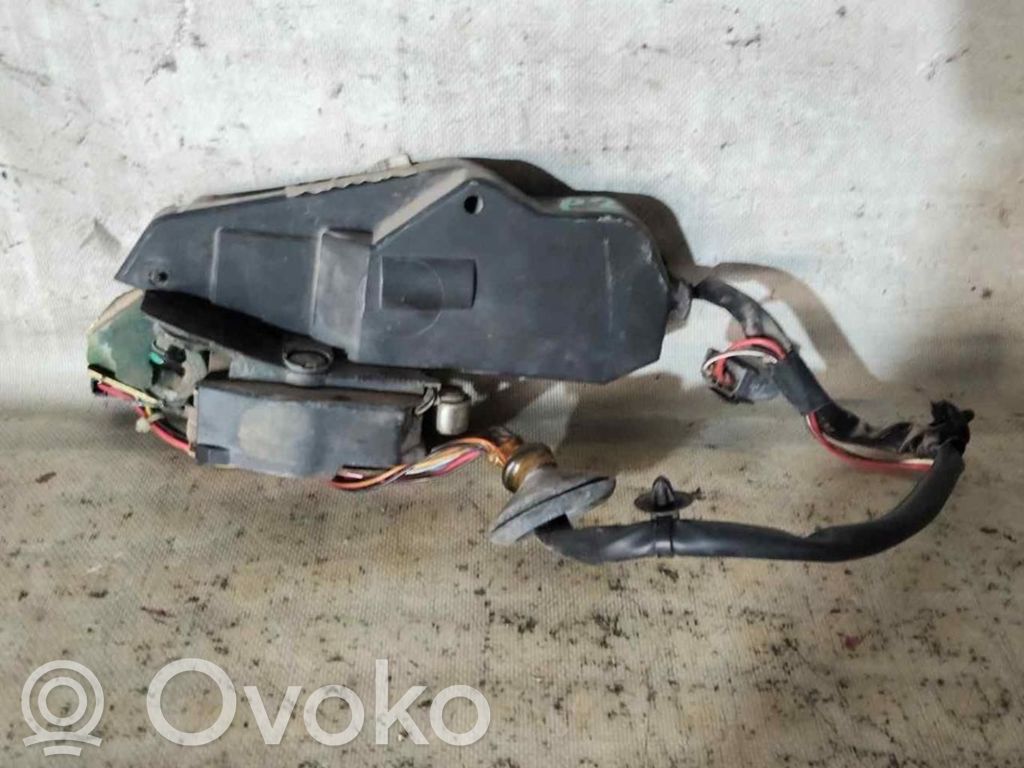 Volvo 850 Priekšpusē slēdzene 