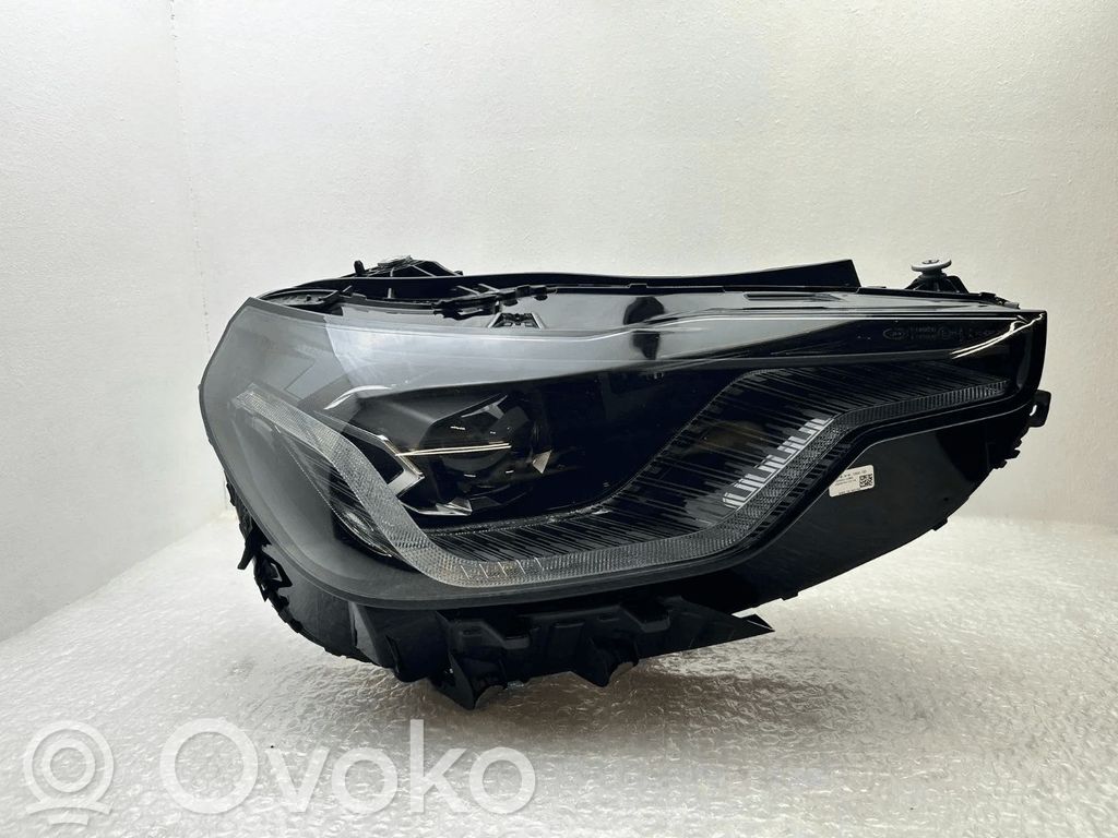 BMW 2 G42 Scheinwerfer 