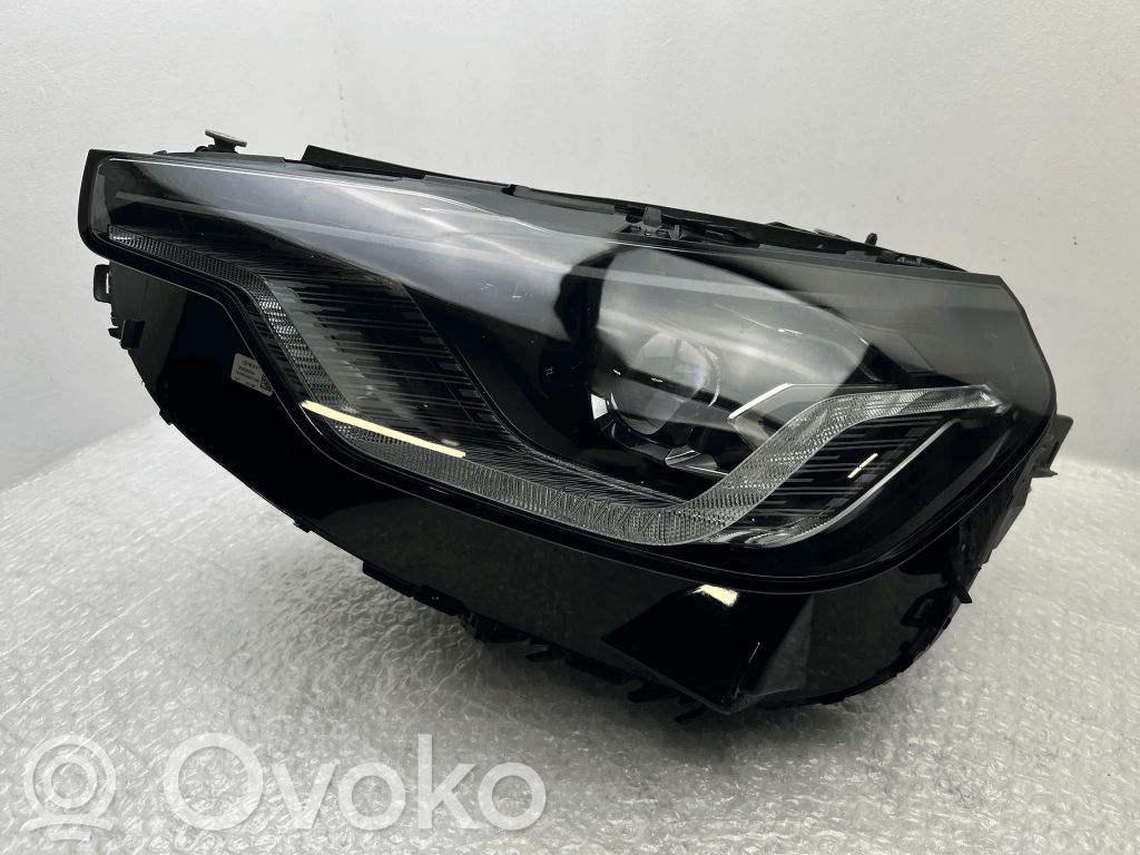 BMW 2 G42 Scheinwerfer 